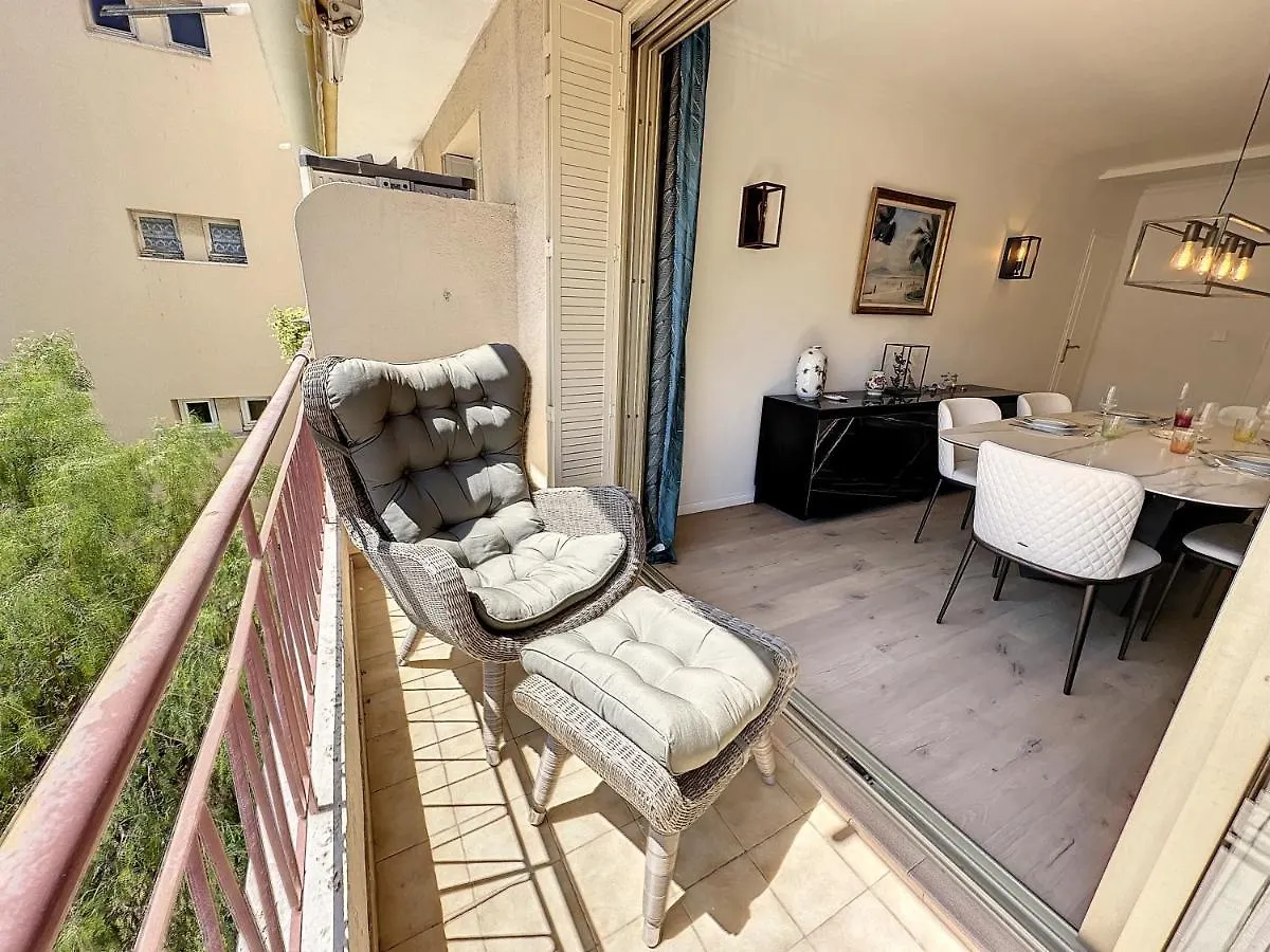 Bou3 - Appartement Climatise, 2 Chambres A Quelques Metres De La Croisette Cannes France